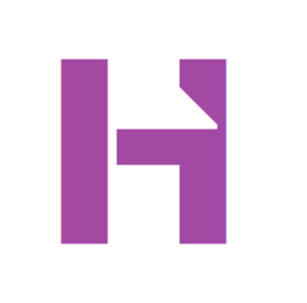 Famille partageant un repas halal